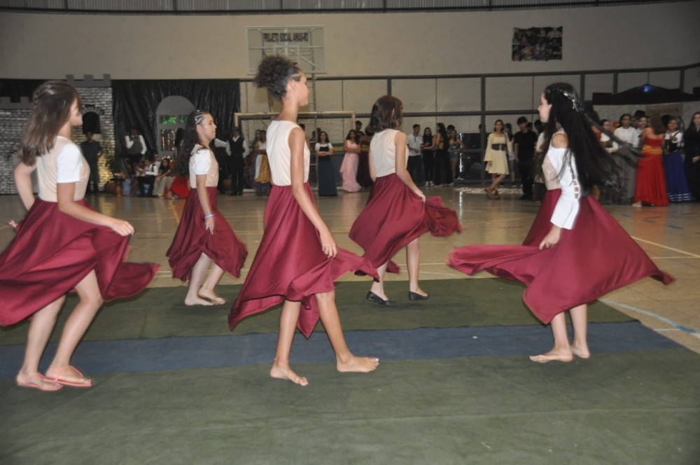 Escola Odete Feroldi promove festa junina com jogos e comidas típicas -  Buritama